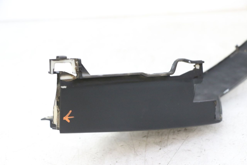photo de CARENA SOTTO SELLA SINISTRA PEUGEOT SPEEDFIGHT 3 LC 2T 50 (2009 - 2015)