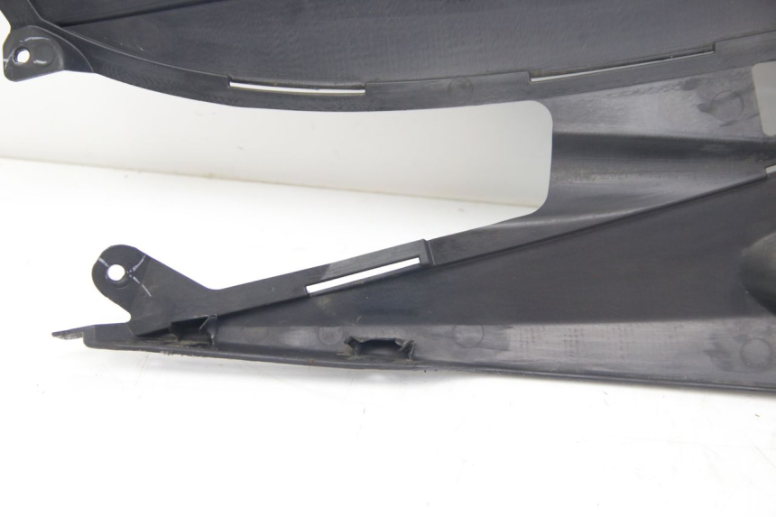 photo de CACHE SOTTO SELLA SINISTRO SUZUKI SIXTEEN 125 (2008 - 2010)