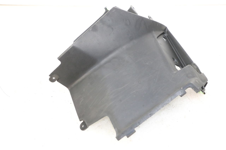 photo de CARENA SOTTO SELLA SINISTRA PEUGEOT STREETZONE 2T 50 (2014 - 2019)