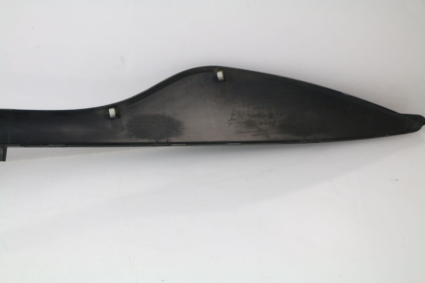 photo de COPERCHIO SOTTO SELLA SINISTRO SUZUKI AN BURGMAN 400 (2006 - 2010)