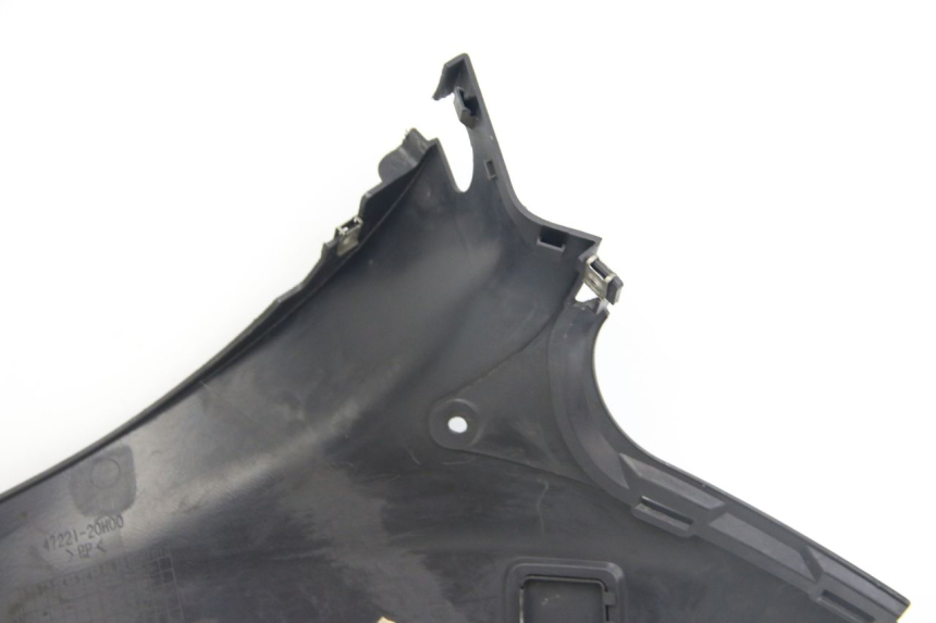 photo de CACHE SOTTO SELLA SINISTRO SUZUKI SIXTEEN 125 (2008 - 2010)