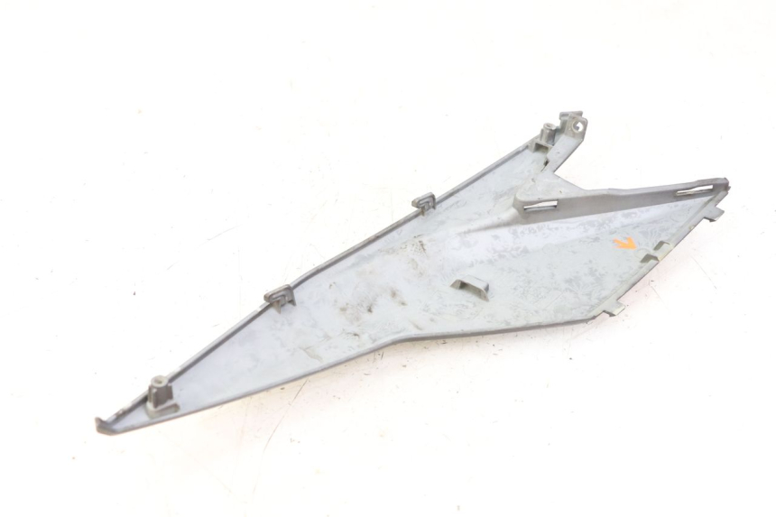 photo de COPERCHIO SOTTO SELLA SINISTRO SYM JET 14 4T 50 (2018 - 2022)