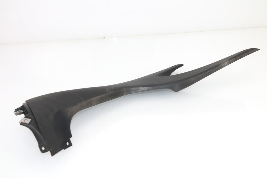 photo de COPERCHIO SOTTO SELLA SINISTRO APRILIA TUONO 125 (2003 - 2005) - Altra angolazione