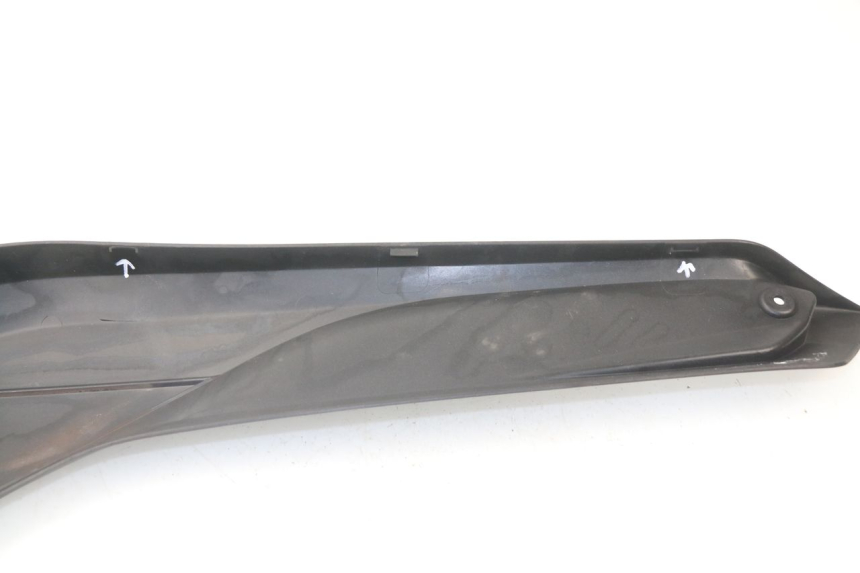 photo de CARENA SOTTO SELLA SINISTRA YAMAHA XMAX X-MAX ABS 125 (2014 - 2016) - Altra angolazione