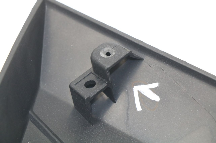 photo de CARENA SOTTO SELLA SINISTRA YAMAHA XMAX X-MAX ABS 125 (2014 - 2016) - Vista d'insieme del prodotto