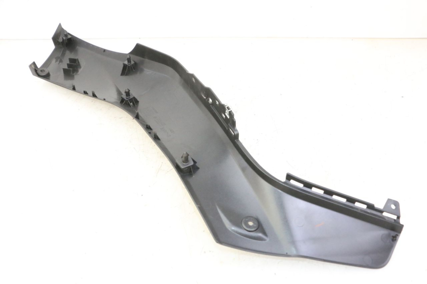 photo de CARENA SOTTO SELLA SINISTRA YAMAHA XMAX X-MAX 125 (2021 - 2025)