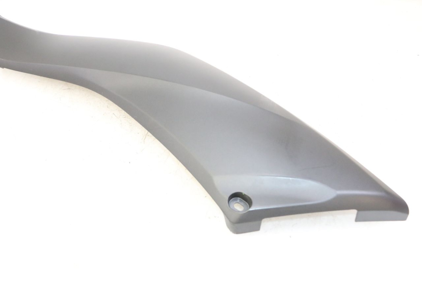 photo de CARENA SOTTO SELLA SINISTRA YAMAHA XMAX X-MAX 125 (2021 - 2025)