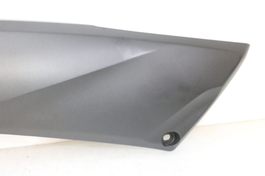 photo de CARENA SOTTO SELLA SINISTRA YAMAHA XMAX X-MAX 125 (2021 - 2025)