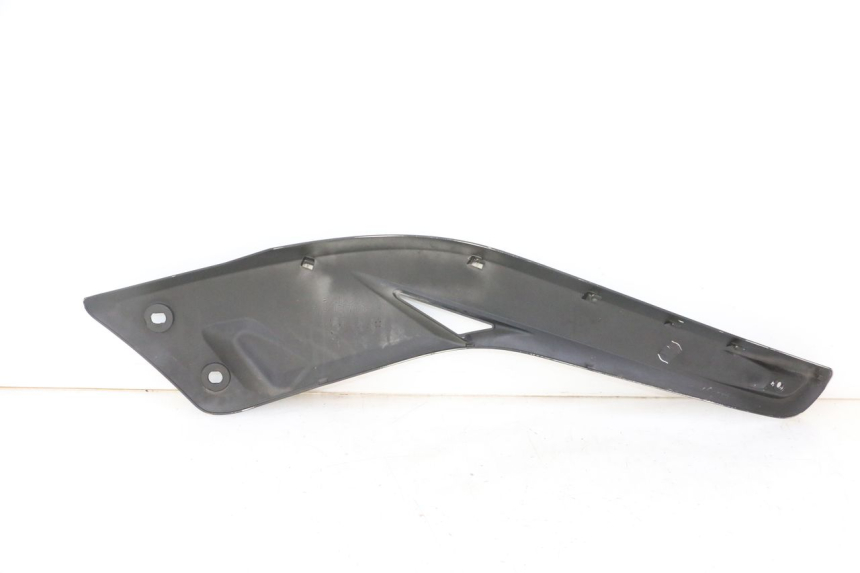 photo de COPERCHIO SOTTO SELLA SINISTRO YAMAHA X-MAX XMAX 125 (2010 - 2014)