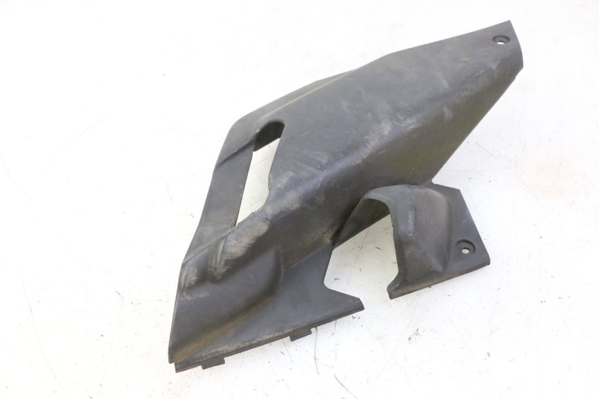 photo de COPERCHIO SOTTO SELLA SINISTRO YAMAHA X-MAX XMAX 250 (2006 - 2009)