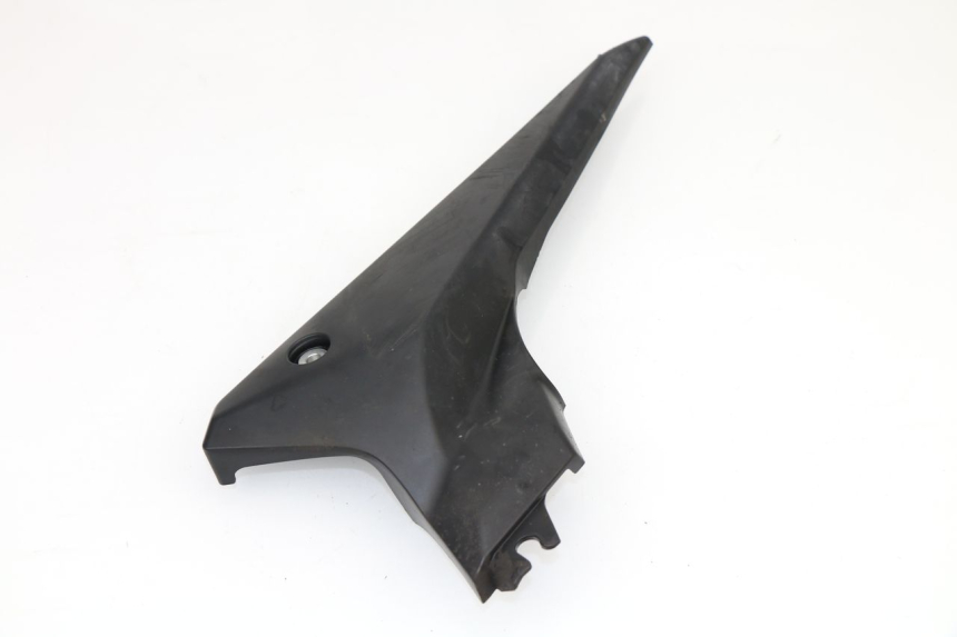 photo de COPERCHIO SOTTO SELLA SINISTRO YAMAHA XJ6 ABS 600 (2008 - 2016)
