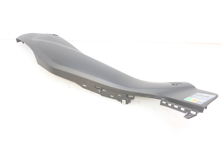 photo de CARENA SOTTO SELLA SINISTRA YAMAHA XMAX X-MAX 125 (2021 - 2025)