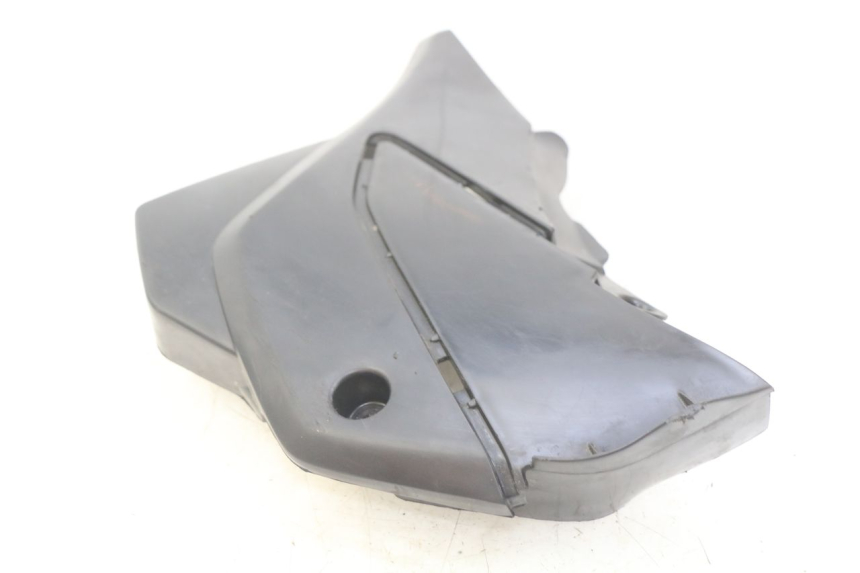 photo de COPERCHIO SOTTO SELLA SINISTRO HONDA XR L 125 (2003 - 2007)