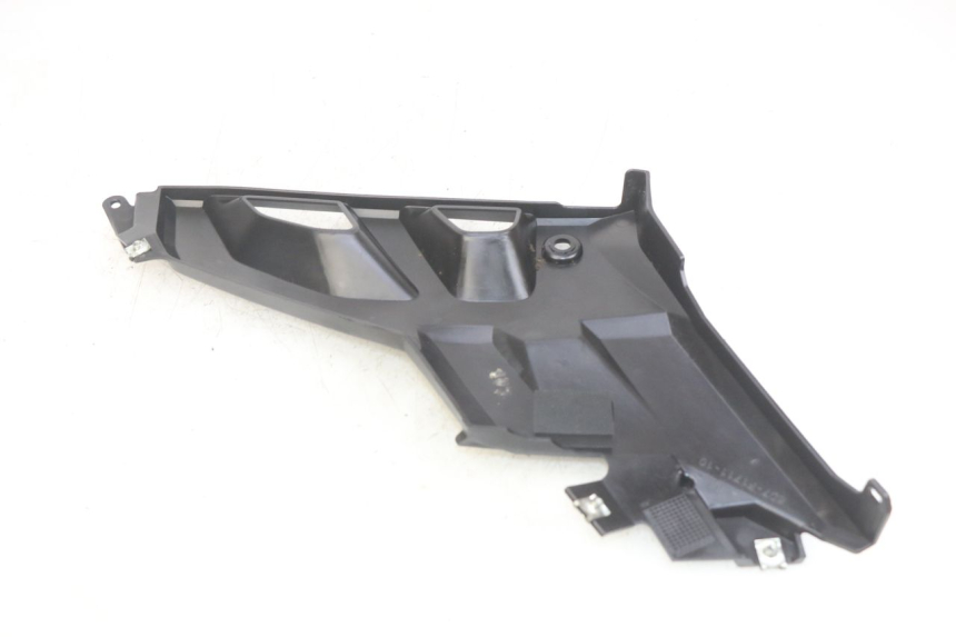 photo de COPERCHIO SOTTO SELLA SINISTRO YAMAHA MT ABS 125 (2014 - 2018)