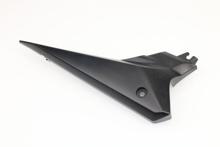 photo de COPERCHIO SOTTO SELLA SINISTRO YAMAHA XJ6 600 (2008 - 2016)