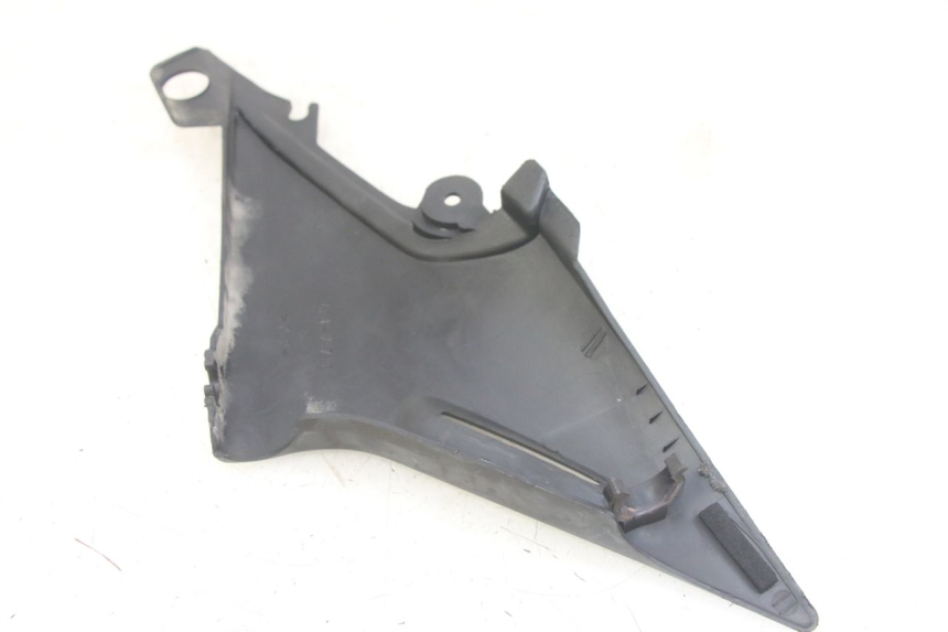 photo de COPERCHIO SOTTO SELLA SINISTRO YAMAHA XJN DIVERSION 600 (2000 - 2003)