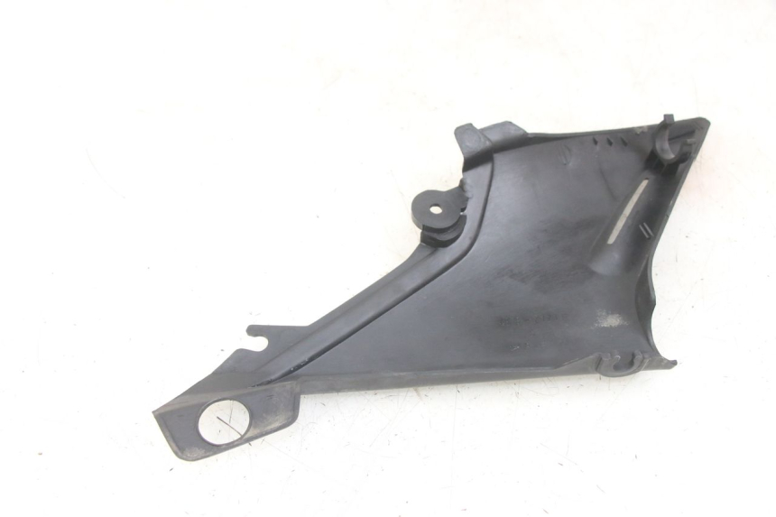 photo de COPERCHIO SOTTO SELLA SINISTRO YAMAHA XJN DIVERSION 600 (2000 - 2003)