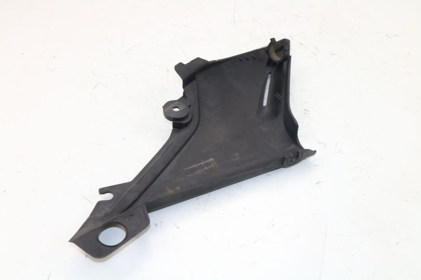 photo de COPERCHIO SOTTO SELLA SINISTRO YAMAHA XJN DIVERSION 600 (2000 - 2003)