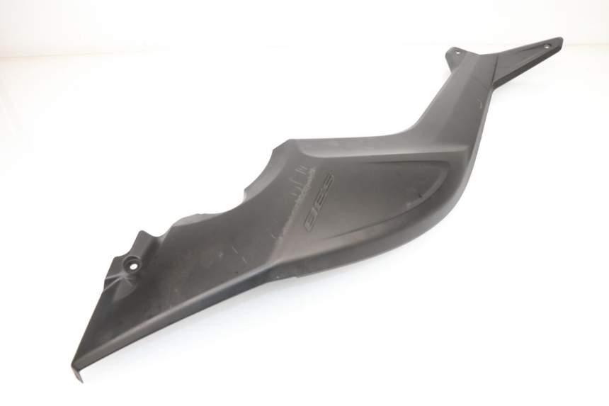 photo de COPERCHIO SOTTO SELLA SINISTRO YAMAHA XP T-MAX TMAX 530 (2015 - 2016)