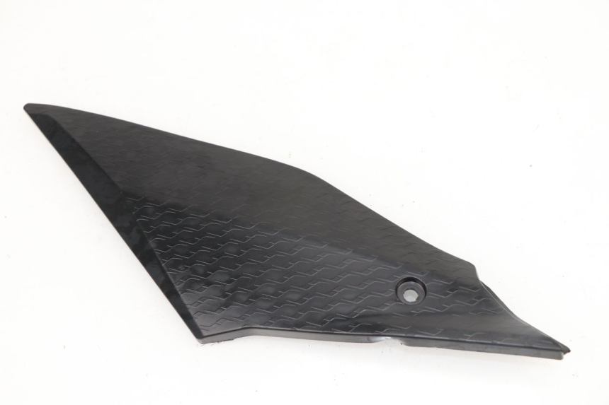 photo de COPERCHIO SOTTO SELLA SINISTRO YAMAHA YZF R1M R1 M 1000 (2015 - 2020)