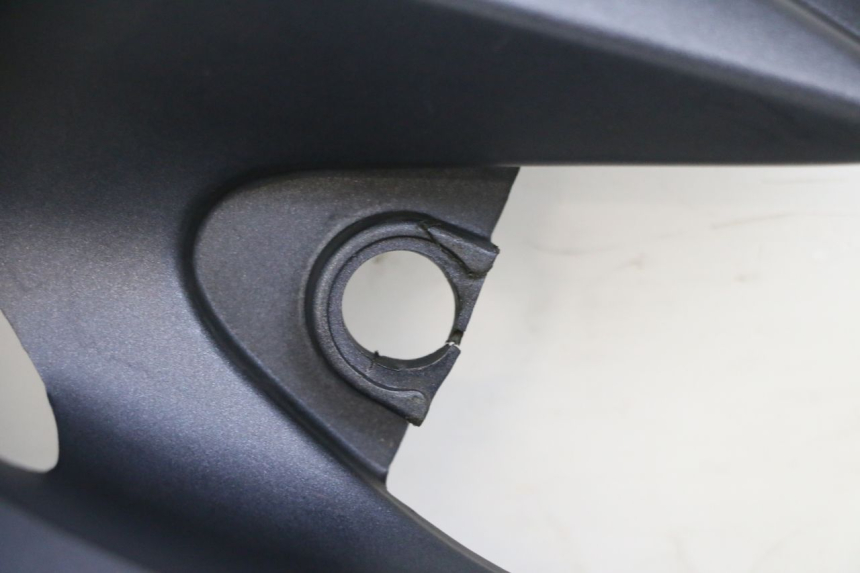 photo de CARENA SOTTO SELLA SINISTRA KAWASAKI ZR 7 750 (1999 - 2001) - Stato della superficie e materiale