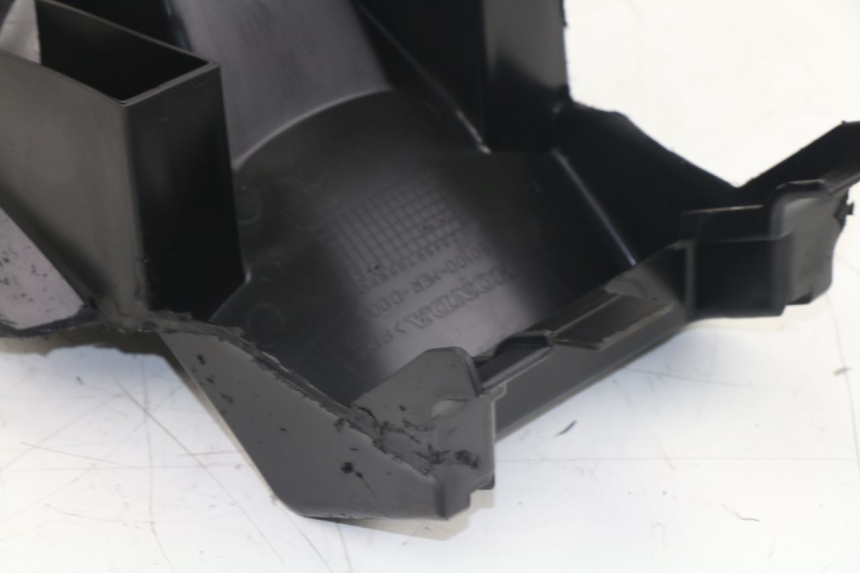 photo de COPERCHIO SOTTO SELLA HONDA CBF N 600 (2004 - 2007)