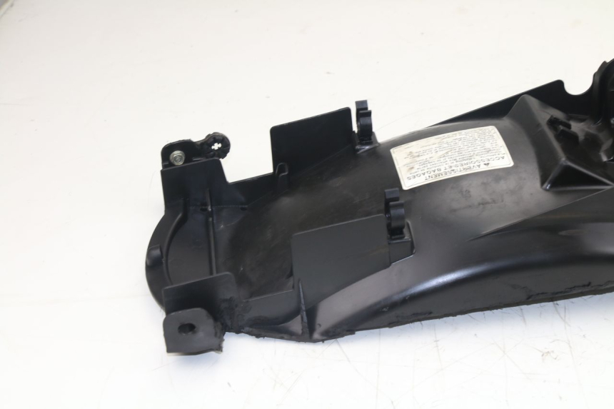 photo de COPERCHIO SOTTO SELLA HONDA CBF N 600 (2004 - 2007)