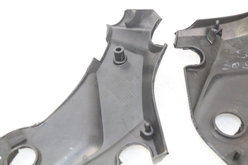 photo de COPERCHIO SOTTO SELLA KAWASAKI ER-6 ER6 N 650 (2009 - 2011)