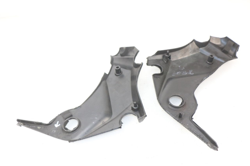 photo de COPERCHIO SOTTO SELLA KAWASAKI ER-6 ER6 N 650 (2009 - 2011)