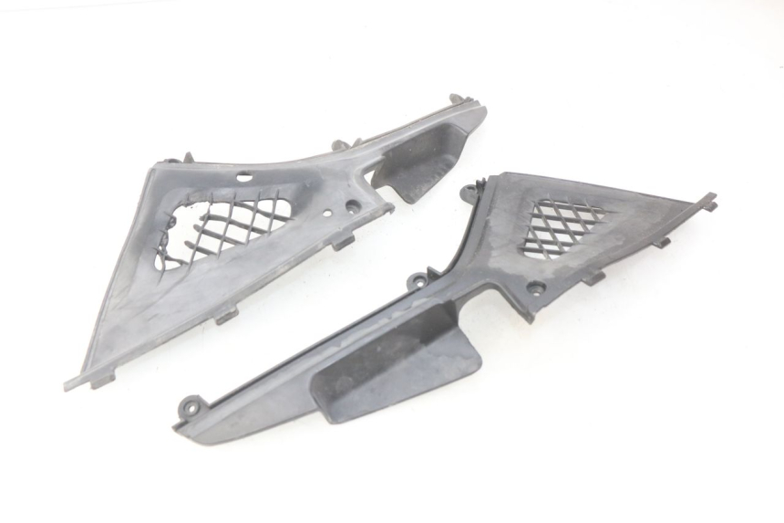 photo de CACHE SOTTO SELLA KYMCO PEOPLE 250 (2004 - 2008)