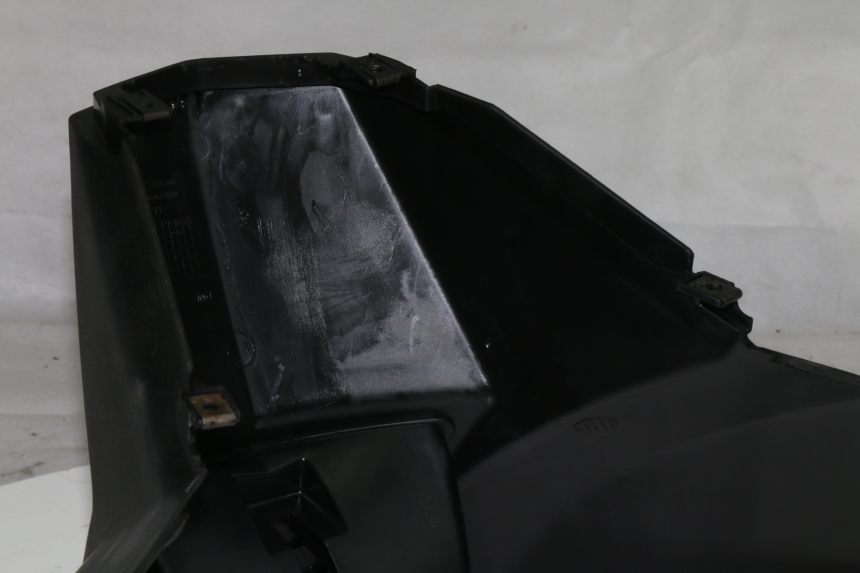 photo de COPERCHIO SOTTO SELLA PEUGEOT VIVACITY NEW 4T 50 (2008 - 2017)