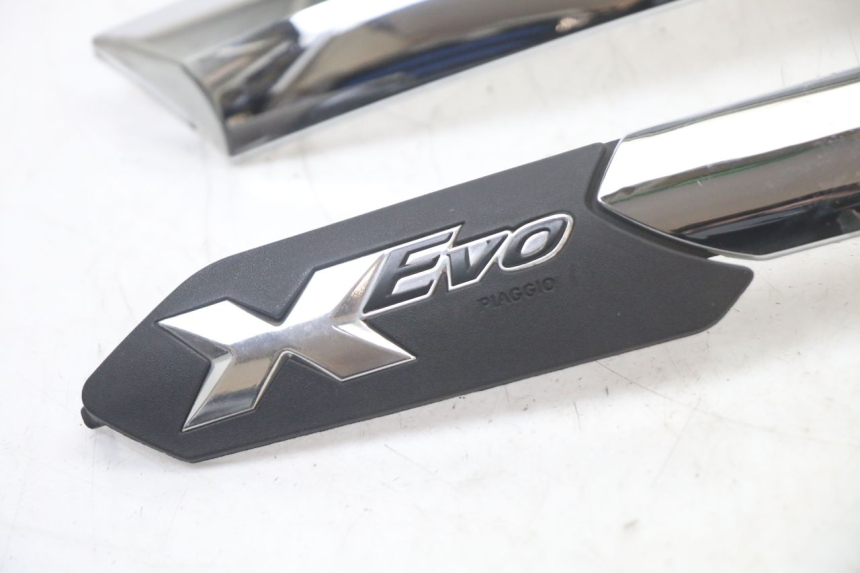 photo de CARENA SOTTO SELLA PIAGGIO XEVO - X EVO 125 (2007 - 2016)