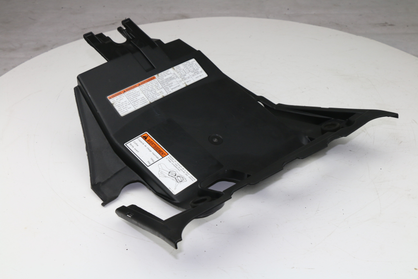 photo de COPERCHIO SOTTO SELLA SUZUKI AN BURGMAN 400 (1999 - 2005)