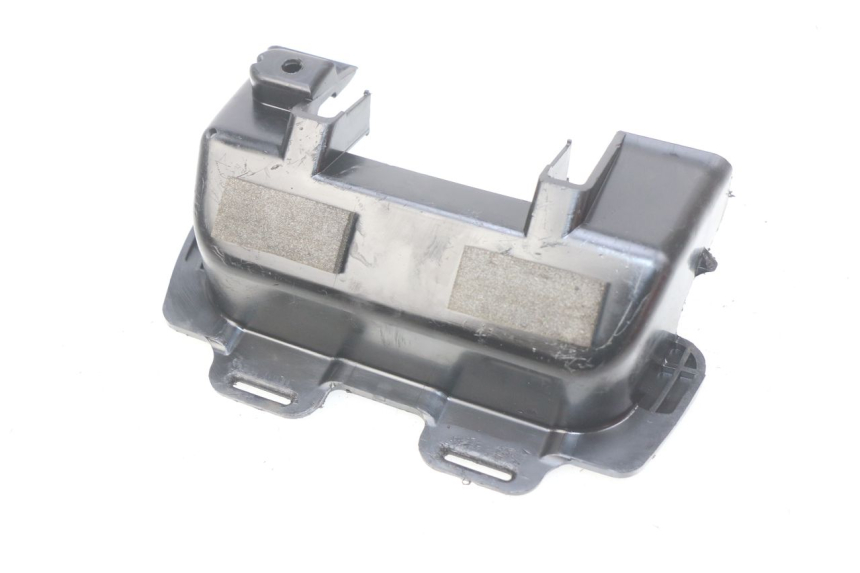 photo de COPERCHIO SOTTO SELLA SUZUKI SV N 650 (1999 - 2002)