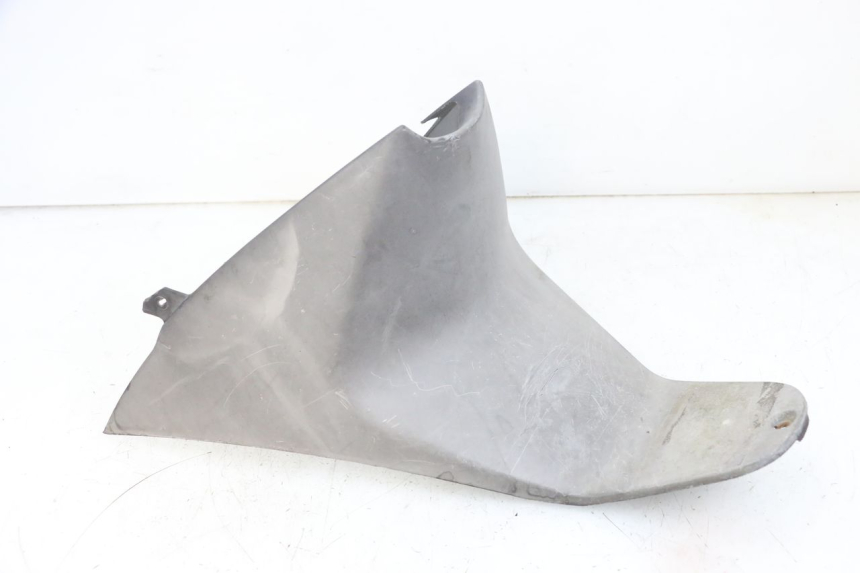 photo de CARENA SOTTO SELLA PEUGEOT VIVACITY 100 (1999 - 2008) - Dettagli dei punti di fissaggio