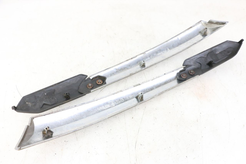 photo de CARENA SOTTO SELLA PIAGGIO XEVO - X EVO 125 (2007 - 2016) - Dettaglio del componente