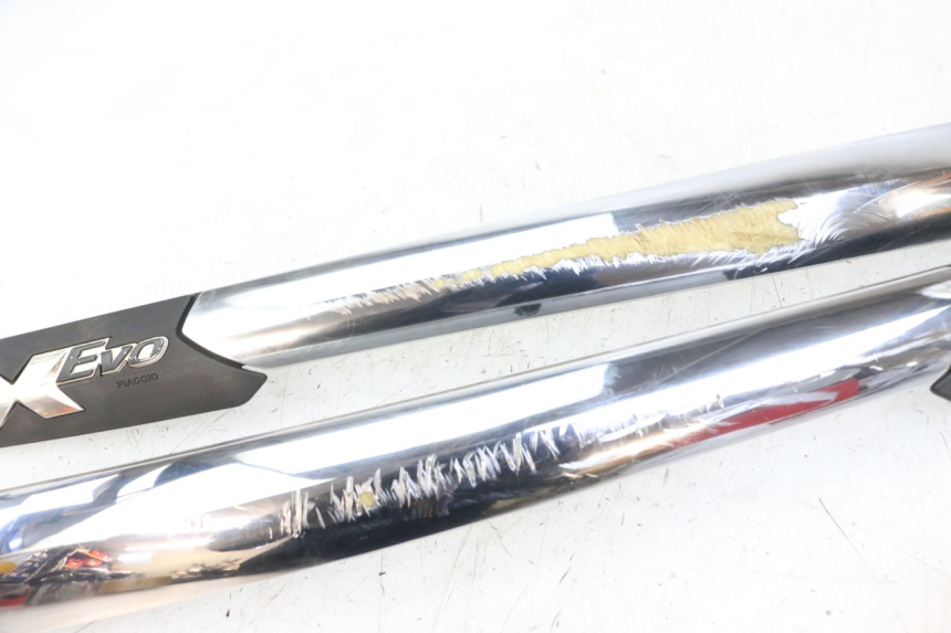 photo de CARENA SOTTO SELLA PIAGGIO XEVO - X EVO 125 (2007 - 2016) - Zoom sullo stato d'uso