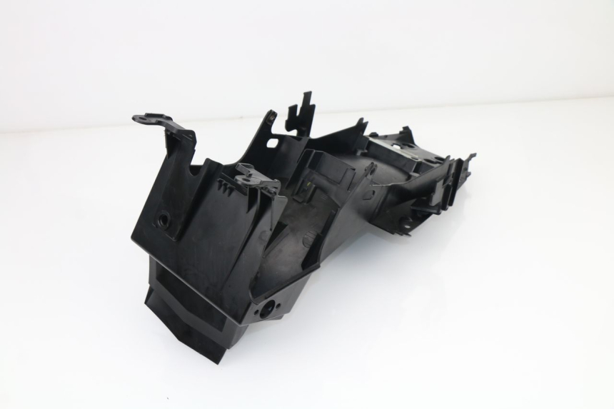 photo de COPERCHIO SOTTO SELLA YAMAHA XJ6 600 (2008 - 2016)
