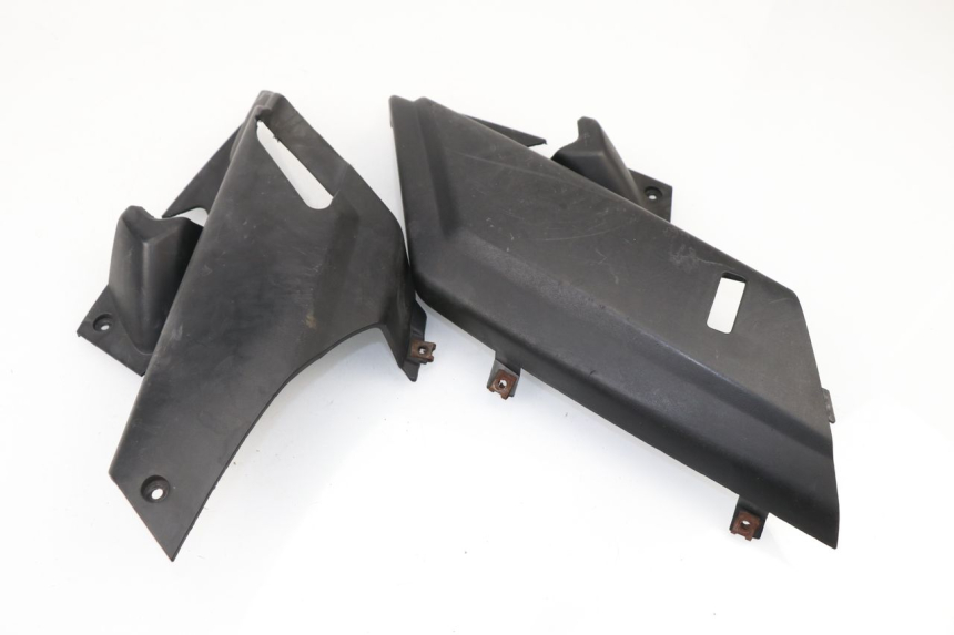 photo de COPERCHIO SOTTO SELLA YAMAHA XMAX X-MAX 125 (2006 - 2009)