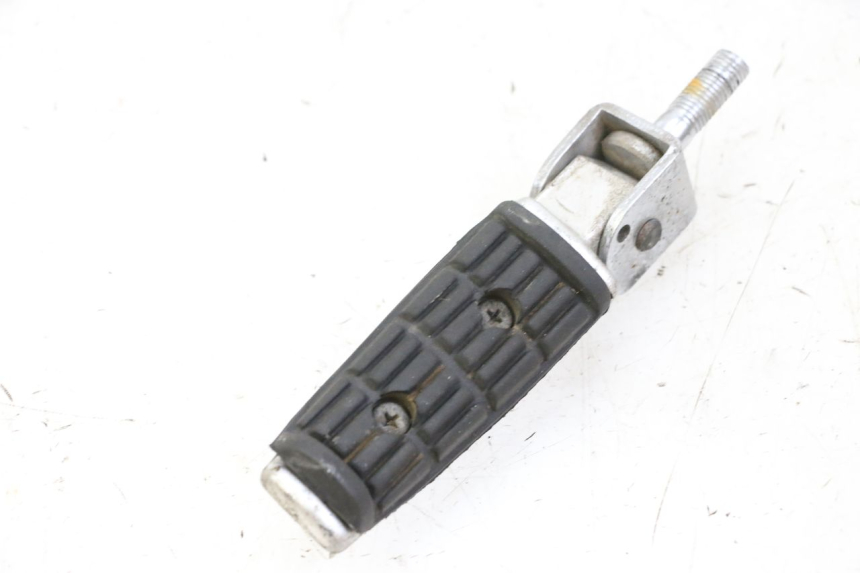 photo de PEDANA POSTERIORE DESTRA YAMAHA FJ 36Y 1100 (1984 - 1985)
