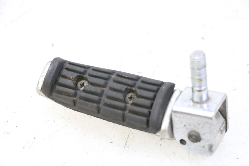photo de PEDANA POSTERIORE DESTRA YAMAHA FJ 36Y 1100 (1984 - 1985)