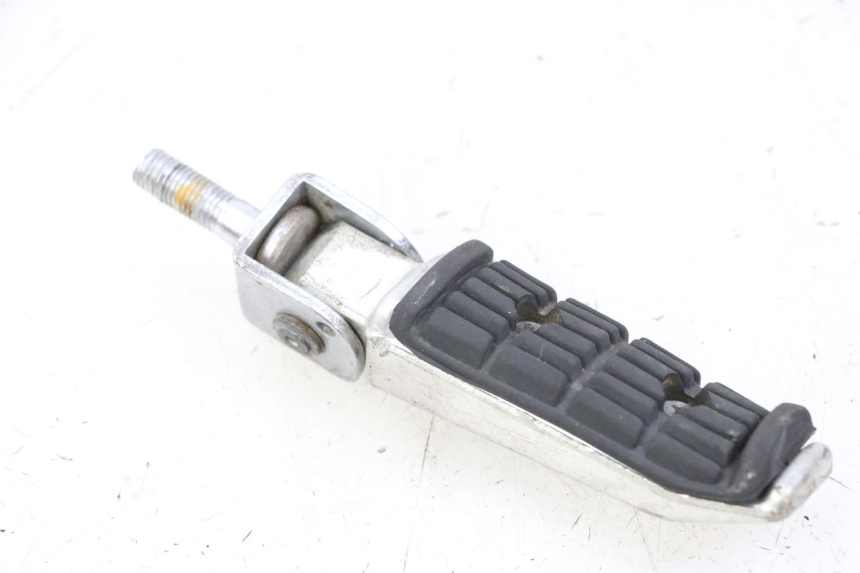 photo de PEDANA POSTERIORE DESTRA YAMAHA FJ 36Y 1100 (1984 - 1985)