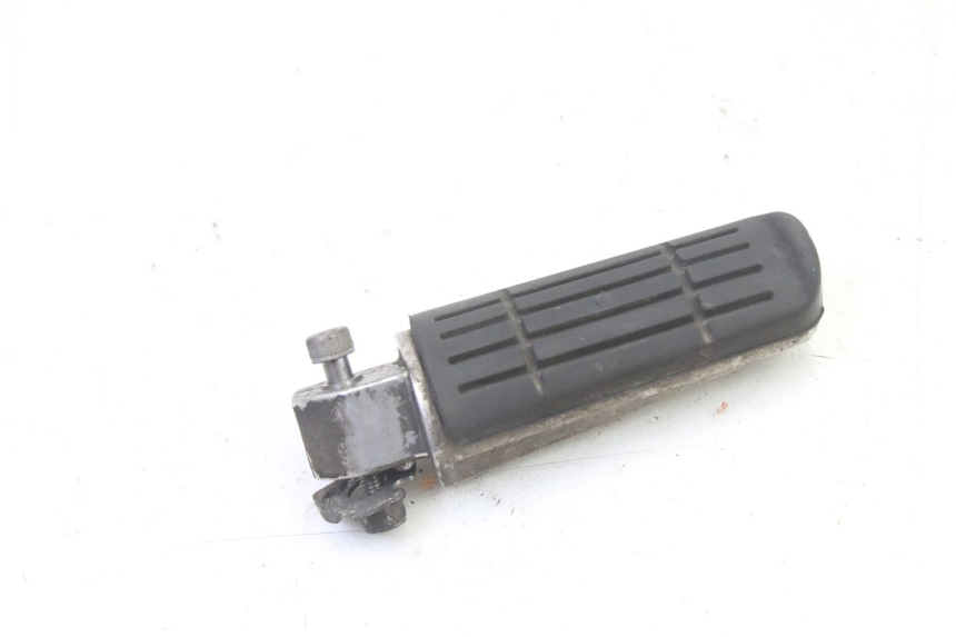 photo de PEDANA POSTERIORE DESTRA YAMAHA FZ6 FAZER S2 600 (2007 - 2011)