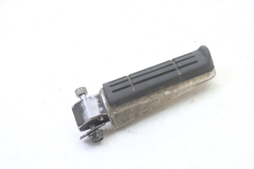 photo de PEDANA POSTERIORE DESTRA YAMAHA FZ6 FAZER S2 600 (2007 - 2011)