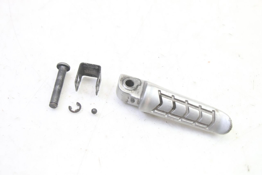 photo de PEDANA POSTERIORE DESTRA BMW G310 R 310 (2016 - 2020)