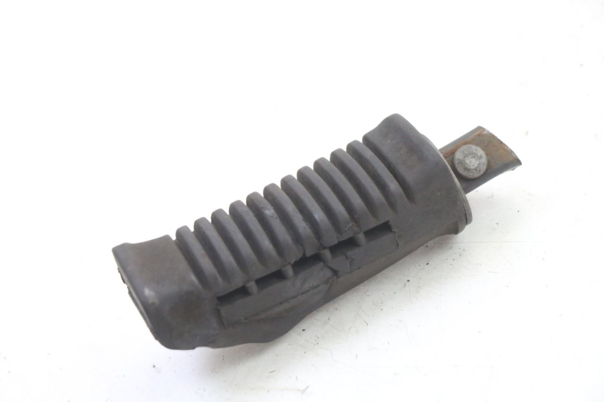 photo de PEDANA POSTERIORE DESTRA SUZUKI GS GSE 500 (2001 - 2003)