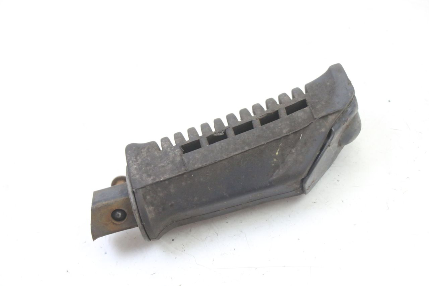 photo de PEDANA POSTERIORE DESTRA SUZUKI GS GSE 500 (2001 - 2003)