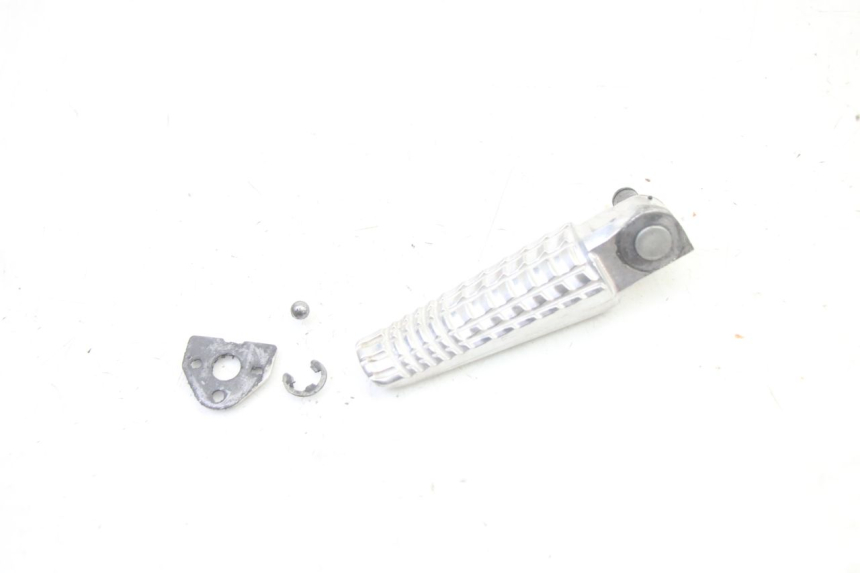 photo de PEDANA POSTERIORE DESTRA SUZUKI GSR 750 (2011 - 2017)