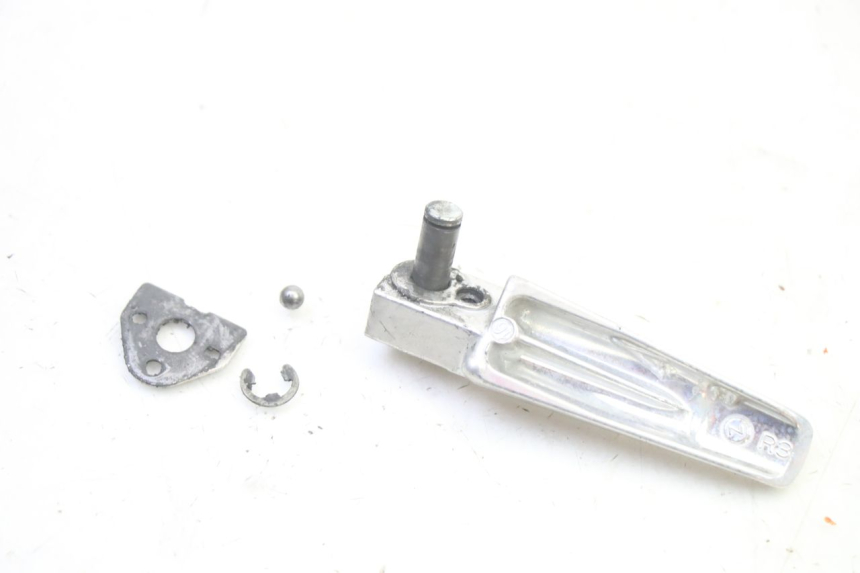 photo de PEDANA POSTERIORE DESTRA SUZUKI GSR 750 (2011 - 2017)
