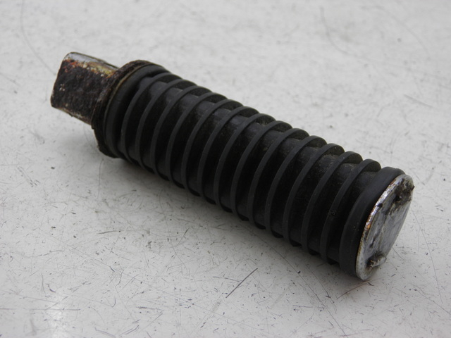 photo de PIANTAFERRO POSTERIORE DESTRO HONDA VT C SHADOW 125 (1999 - 2007)